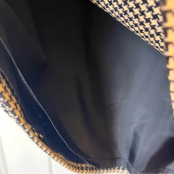 HAROLDS Siz 8 100% Wool Herringbone Skirt Black White Lined Academia Luxury Chic - Picture 4 of 10